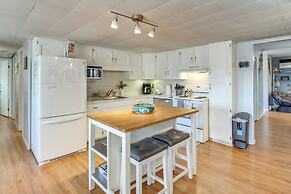 Happy Place by the Lake w/ Fire Pit: Walk to Beach