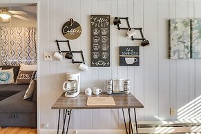 Happy Place by the Lake w/ Fire Pit: Walk to Beach