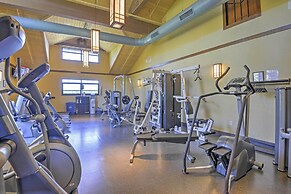 Happy Place by the Lake w/ Fire Pit: Walk to Beach