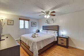 Happy Place by the Lake w/ Fire Pit: Walk to Beach