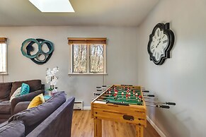 Happy Place by the Lake w/ Fire Pit: Walk to Beach