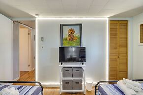 Happy Place by the Lake w/ Fire Pit: Walk to Beach