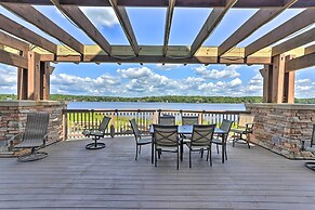 Happy Place by the Lake w/ Fire Pit: Walk to Beach