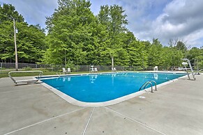 Happy Place by the Lake w/ Fire Pit: Walk to Beach