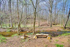 Idyllic Appomattox Home w/ Porch & Rocking Chairs!