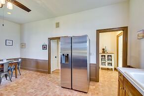 Idyllic Appomattox Home w/ Porch & Rocking Chairs!