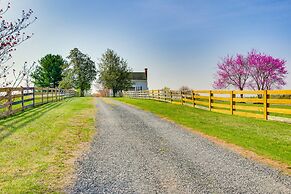 Idyllic Appomattox Home w/ Porch & Rocking Chairs!