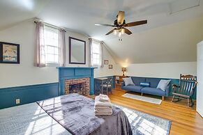 Idyllic Appomattox Home w/ Porch & Rocking Chairs!