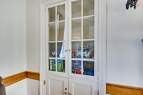 Idyllic Appomattox Home w/ Porch & Rocking Chairs!