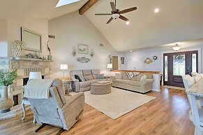 Lakefront Granbury Getaway: Boat, Swim & Fish