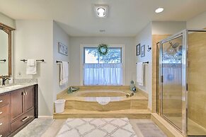 Lakefront Granbury Getaway: Boat, Swim & Fish