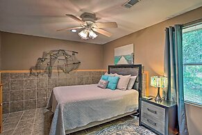 Lake Texoma Cabin - 1 Mi to Park & Boat Ramp!