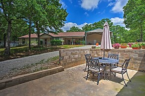 Lake Texoma Cabin - 1 Mi to Park & Boat Ramp!