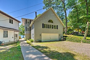Corey Lake Home, 7 Mi to Swiss Valley Ski Resort!