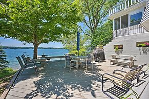 Corey Lake Home, 7 Mi to Swiss Valley Ski Resort!