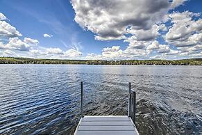 Lakefront Cottage: Boat Dock, Patio & Kayaks!