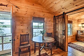 Lakefront Cottage: Boat Dock, Patio & Kayaks!