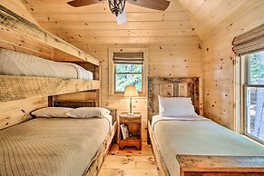 Lakefront Cottage: Boat Dock, Patio & Kayaks!