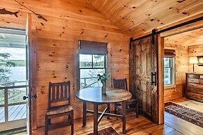 Lakefront Cottage: Boat Dock, Patio & Kayaks!