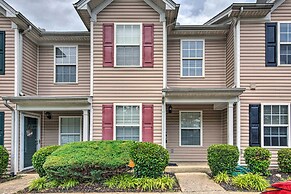 La Vergne Townhome: 22 Mi to Dtwn Nashville!