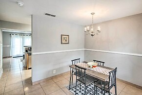 La Vergne Townhome: 22 Mi to Dtwn Nashville!