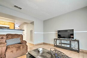 La Vergne Townhome: 22 Mi to Dtwn Nashville!