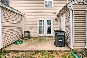 La Vergne Townhome: 22 Mi to Dtwn Nashville!