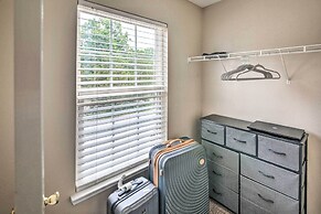 La Vergne Townhome: 22 Mi to Dtwn Nashville!