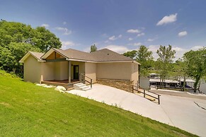 Lakefront Grand Lake Family House w/ Game Room!