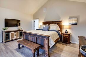 Waterfront Grand Lake Family House w/ Game Room!