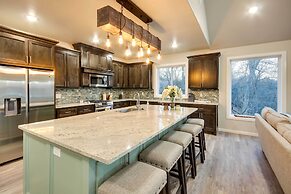 Waterfront Grand Lake Family House w/ Game Room!