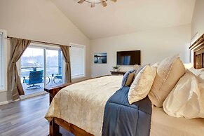 Waterfront Grand Lake Family House w/ Game Room!