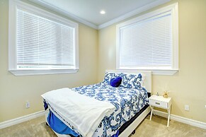 Luxe Federal Way Rental - Walk to the Water!