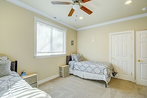 Luxe Federal Way Rental - Walk to the Water!