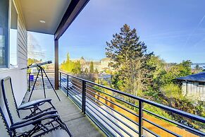 Luxe Federal Way Rental - Walk to the Water!