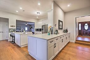 Modern Lakehouse w/ Stunning Views & Hot Tub!