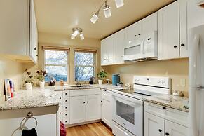 Peaceful Mars Hill Home w/ Porch & Mountain Views