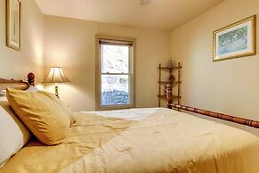 Peaceful Mars Hill Home w/ Porch & Mountain Views