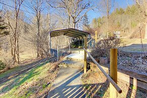 Peaceful Mars Hill Home w/ Porch & Mountain Views