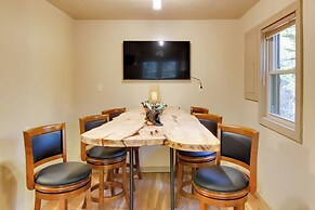 Peaceful Mars Hill Home w/ Porch & Mountain Views