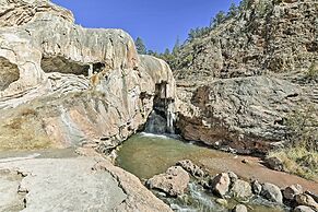 Mom's Place in Jemez - 1 Mi to Hot Spring