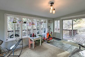 Stunning Golden Home w/ Deck ~ 35 Mi to Denver!