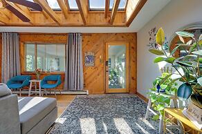 Stunning Golden Home w/ Deck ~ 35 Mi to Denver!