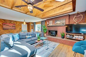 Stunning Golden Home w/ Deck ~ 35 Mi to Denver!