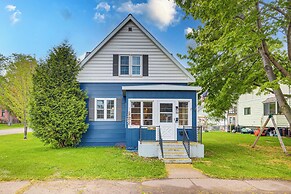 Ontonagon Home w/ Fire Pit - Steps to Beach!