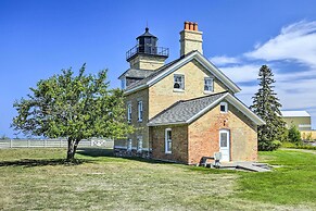 Ontonagon Home w/ Fire Pit - Steps to Beach!