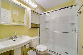 Oceanfront Carolina Beach Condo w/ Pool & Views!