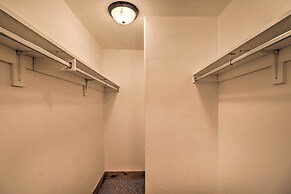 Flathead Lake Getaway w/ Balcony, Fireplace!