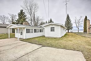 Peaceful Lakefront Houghton Lake Property w/ Patio