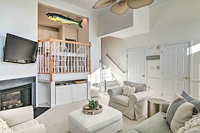2 Mi to Bethany Beach: Condo w/ Deck & Pool Access